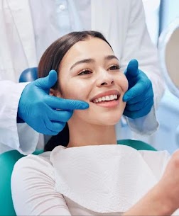 Dentist in Indirapuram: What to Expect During Your First Dental Visit