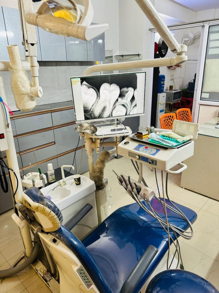 Dentist Near Me: 7 Things to Check Before Choosing a Dental Clinic